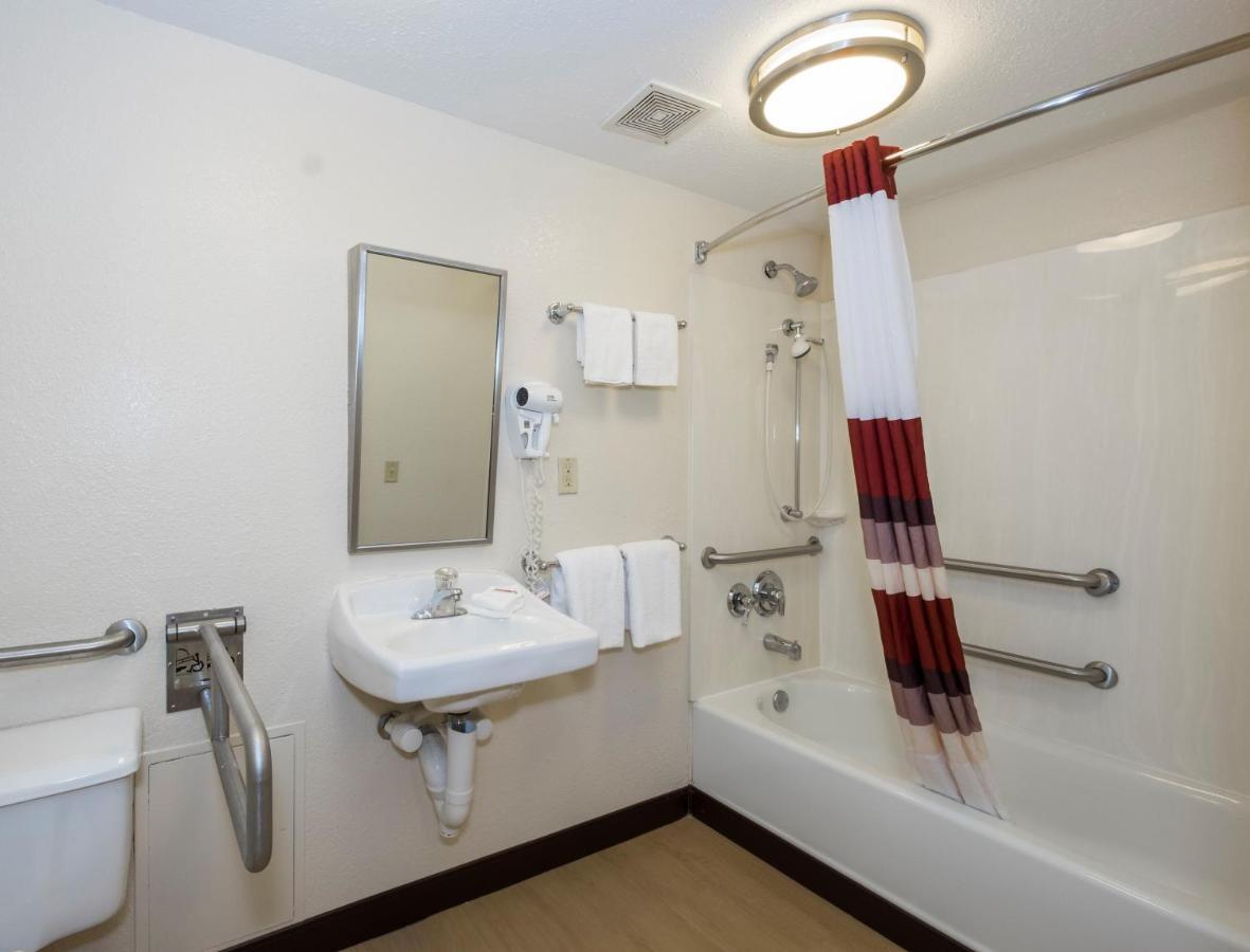 Red Roof Inn Milford - New Haven Εξωτερικό φωτογραφία