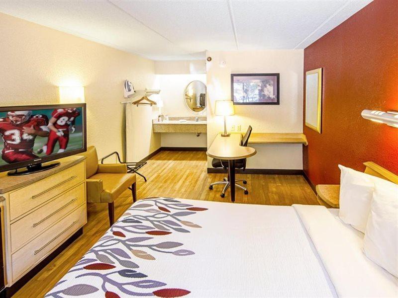 Red Roof Inn Milford - New Haven Εξωτερικό φωτογραφία
